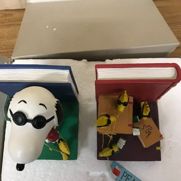 Joe Cool Snoopy & Woodstock Resin Bookends By Westland Giftware Peanuts - Picture 4 of 11